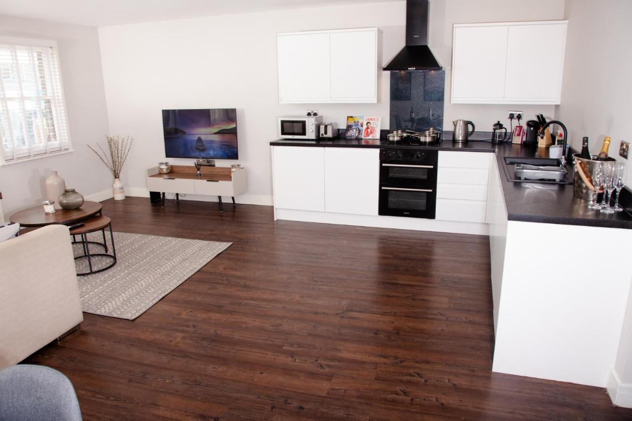 High Life Serviced Apartments - Old Town Swindon Exterior foto